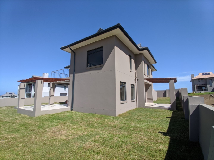 4 Bedroom Property for Sale in Kidds Beach Eastern Cape